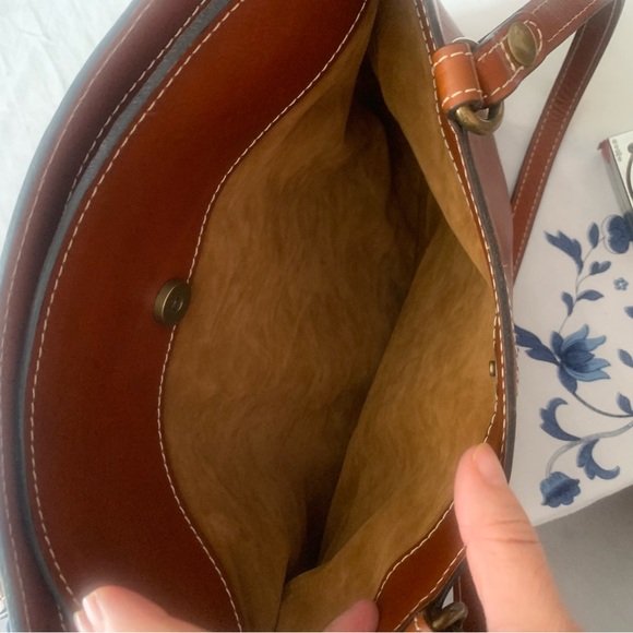 Patricia Nash Poppy Heritage Tote in cognac brown full-grain leather - Picture 6 of 10